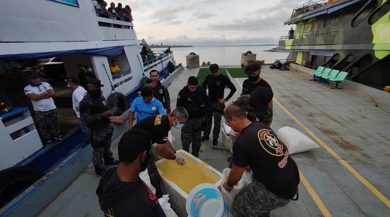 Agentes da Base Arpão apreendem pescado ilegal em embarcação oriunda do município de Uarini