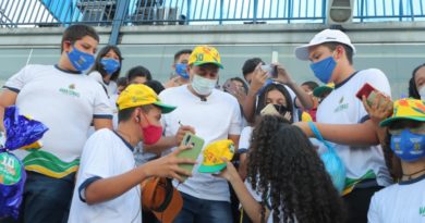 No Dia das Crianças, Governo do Amazonas e CBF levam alunos da rede estadual para o treino da seleção brasileira