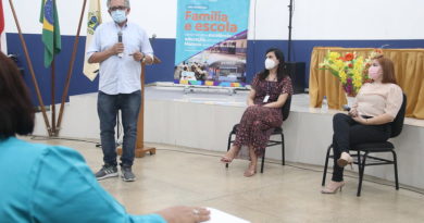Prefeitura de Manaus promove palestra a pais de alunos da educação especial da rede municipal