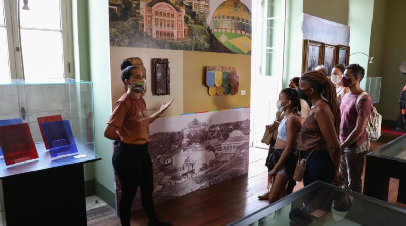 Exposição abre contagem regressiva dos 100 dias para o aniversário de 125 anos do Teatro Amazonas
