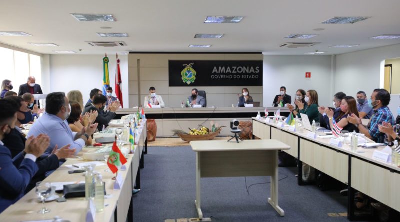 Amazonas sediou, nesta segunda-feira (27/09), a 103ª Reunião da Abema | Abema reúne secretários e presidentes de entidades de meio ambiente do Brasil | Saneamento básico esteve entre os principais temas trabalhados durante encontro brasileiro de meio ambiente.