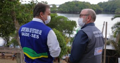 Ao lado do ministro Marcelo Queiroga, secretário Anoar Samad participa da assinatura de portarias para fortalecimento da atenção básica no interior