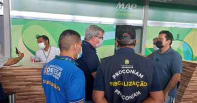 Procon-AM autua companhia aérea após cancelamento de voo por problemas técnicos