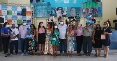 Alunos da terceira idade da Prefeitura de Manaus participam do encerramento da Semana do Idoso