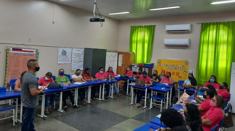 Núcleo de Inteligência em Gestão inicia atividades presenciais nas escolas estaduais em escolas do interior