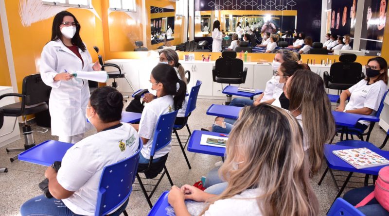 Alunos comparecem em peso às aulas no Cetam Galileia