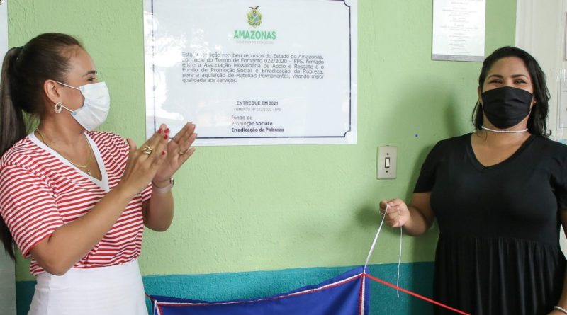 Governo do Amazonas entrega veículo, equipamentos e brinquedos para instituição socioassistencial em Manaus
