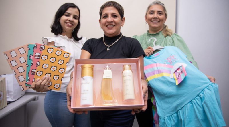 A Feira do Servidor Empreendedor - Semasc funcionará das 16h às 20h. Serão 33 servidores vendendo produtos de diversos segmentos como alimentação, artesanato, decoração e moda.