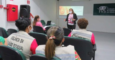 Palestra sobre importância do autoexame das mamas encerra programação do Outubro Rosa na FVS-RCP