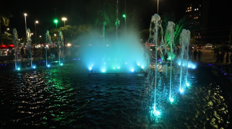 Lançamento do 'Ballet das Águas' marca início das festividades natalinas em Manaus