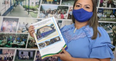 Escola estadual de Manaus lança livro sobre experiências vivenciadas durante o período de aulas remotas