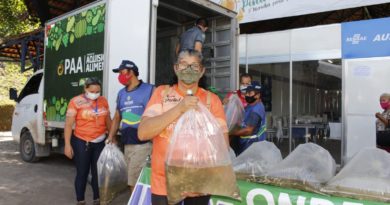 Governo do Amazonas entrega mais de 40 mil alevinos para produtores de Rio Preto da Eva