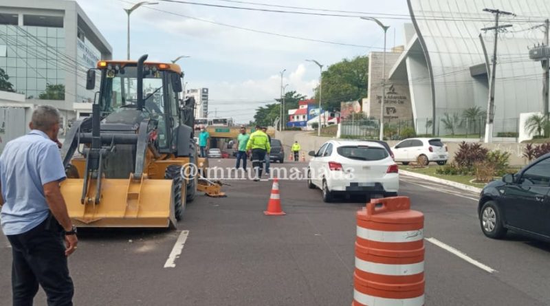 Seminf interdita trecho de avenida Umberto Calderaro Filho para obra emergencial