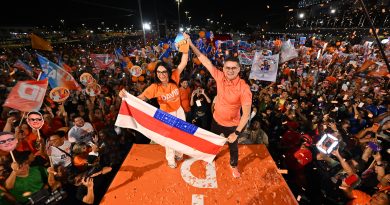 David Almeida reúne multidão em convenção e dá mostra de força política no Amazonas David Almeida reúne multidão em convenção e dá mostra de força política no Amazonas